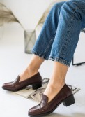 Loafers με τακούνι και matte υφή 396.D2731-L