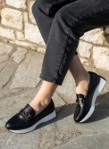 Ματ loafers με διακοσμητική αγκράφα 330.LL1476-L