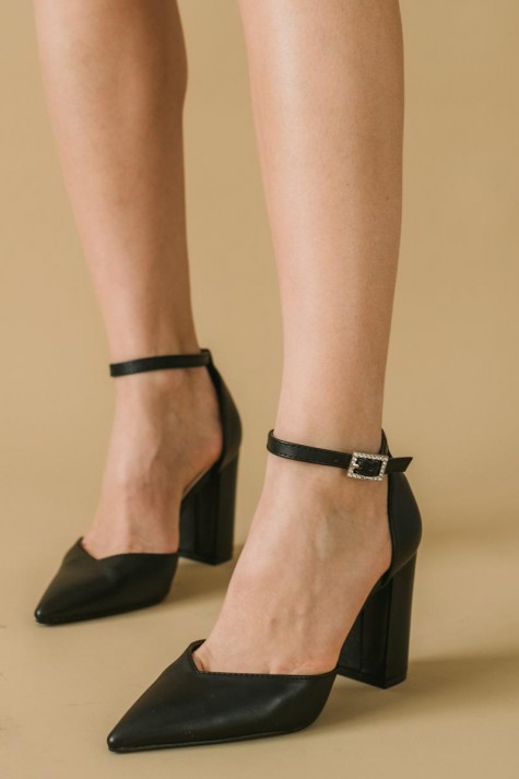 Γόβες μυτερές με σχέδιο V και ankle strap 330.LL1195-L