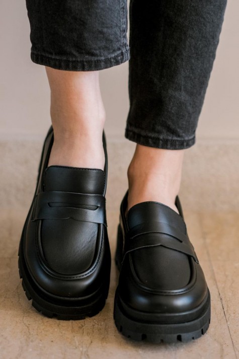 Chunky matte loafers σε ανδρόγυνο στύλ 330.JRX175-L