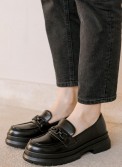 Chunky loafers λουστρίνι με μεταλλικό διακοσμητικό 330.LL1468-L