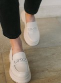 Chunky loafers λουστρίνι με μεταλλικό διακοσμητικό 330.LL1468-L