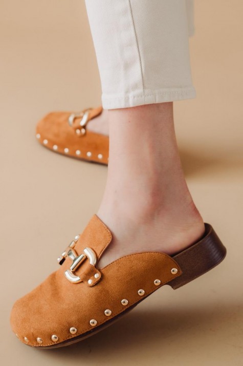 Suede clogs με τρουκς και διακοσμητική αλυσίδα 416.H103-C