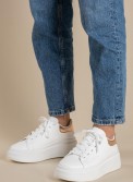 Δίσολα sneakers με διακοσμητικό αρκουδάκι 431.LY653-L