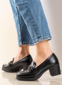 Heeled loafers με διακοσμητική αλυσίδα 431.JSZ94-L