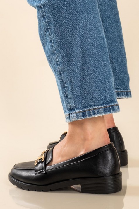 Ματ Loafers με διακοσμητική αλυσίδα 330.5310-L