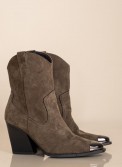 Suede western μποτάκι με μεταλλική μύτη 376.3051-C