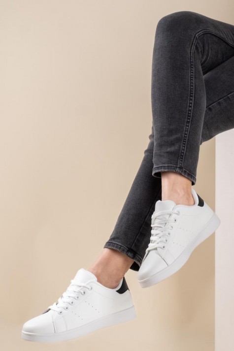 Tennis sneakers με εξωτερικές ραφές 330.D713-L