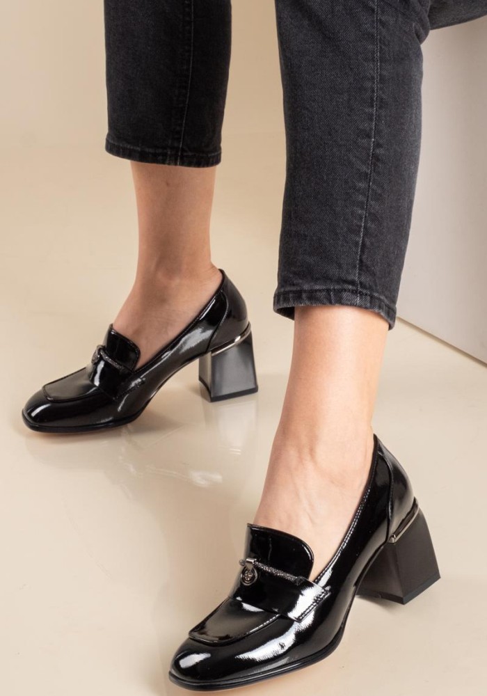 Adams λουστρίνι loafers με τακούνι 004.815-24503-LU ΜΑΥΡΟ