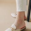 Flat suede mules με διακοσμητική αλυσίδα 416.G70019-C ΜΠΕΖ