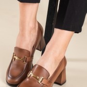 RAGAZZA δερμάτινα loafers με διακοσμητική αλυσίδα 331.063-L ΤΑΜΠΑ