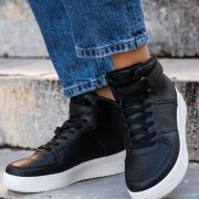 Μποτάκι sneaker με διπλή σόλα και velcro 330.BH182-L ΜΑΥΡΟ