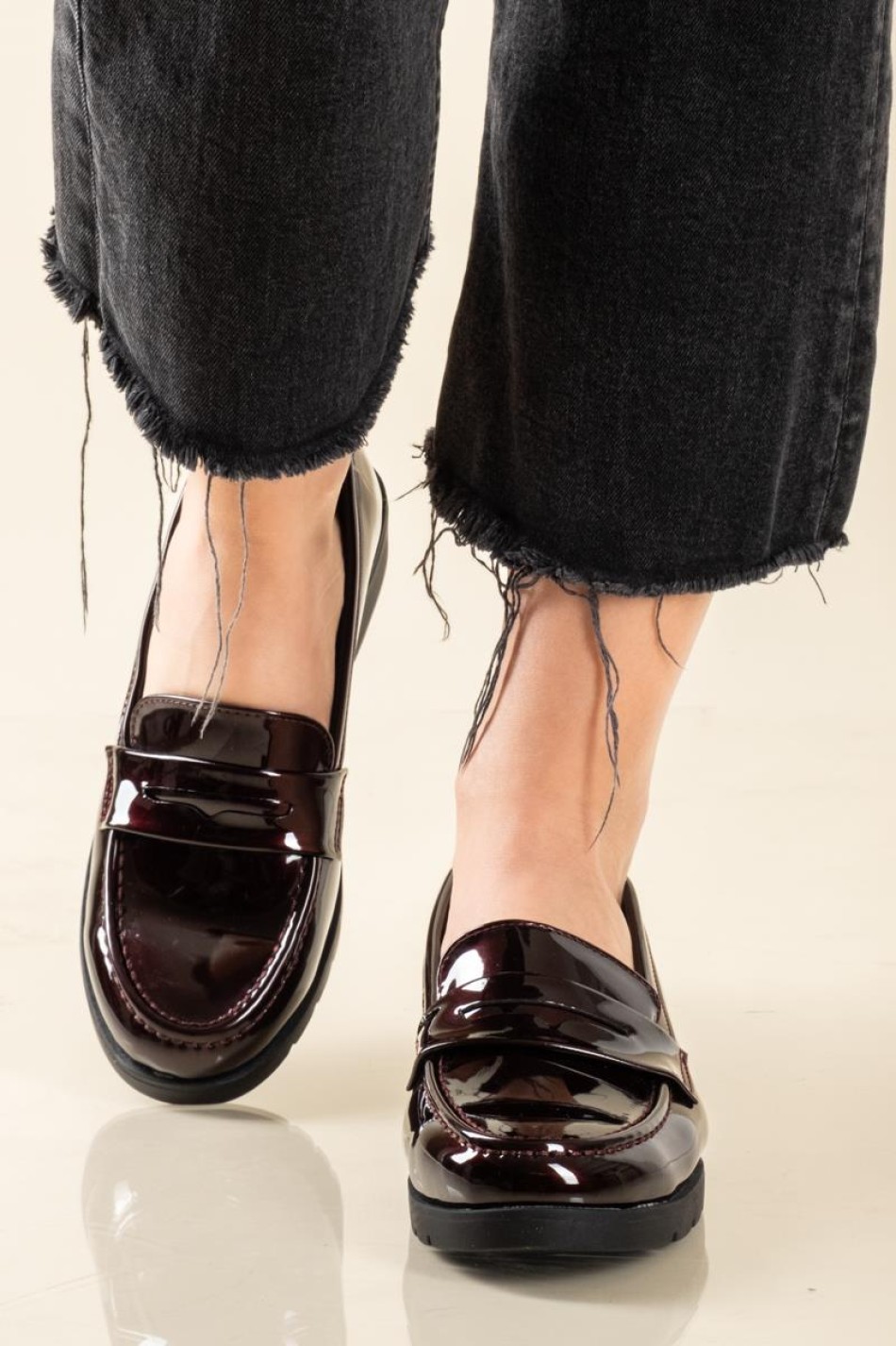 Basic loafers με λουστρίνι 330.5306-LU ΜΠΟΡΝΤΩ