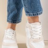 Casual sneakers σε συνδυασμό χρωμάτων 431.LY660-L ΜΠΕΖ