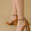 Γόβες μυτερές με σχέδιο V και ankle strap 330.LL1195-L ΤΑΜΠΑ