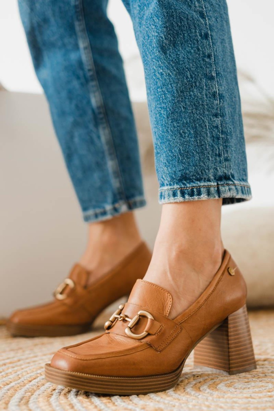 CARMELA Loafers δερμάτινα με μεταλλική αγκράφα 395.161235-L ΤΑΜΠΑ