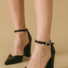 Γόβες μυτερές με σχέδιο V και ankle strap 330.LL1195-L ΜΑΥΡΟ