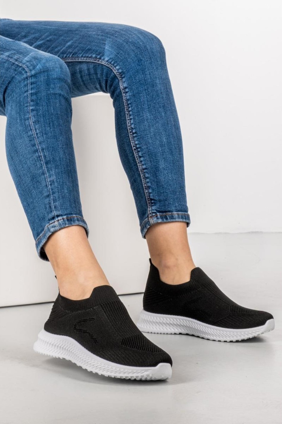 Slip-on υφασμάτινα sneakers 330.LY380-F ΜΑΥΡΟ/ΑΣΠΡΟ