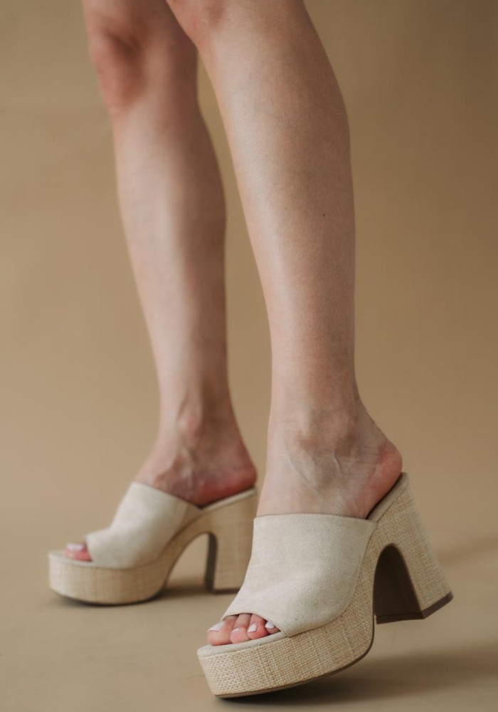 Suede mules με φαρδιά φάσα 431.L23603-C ΜΠΕΖ