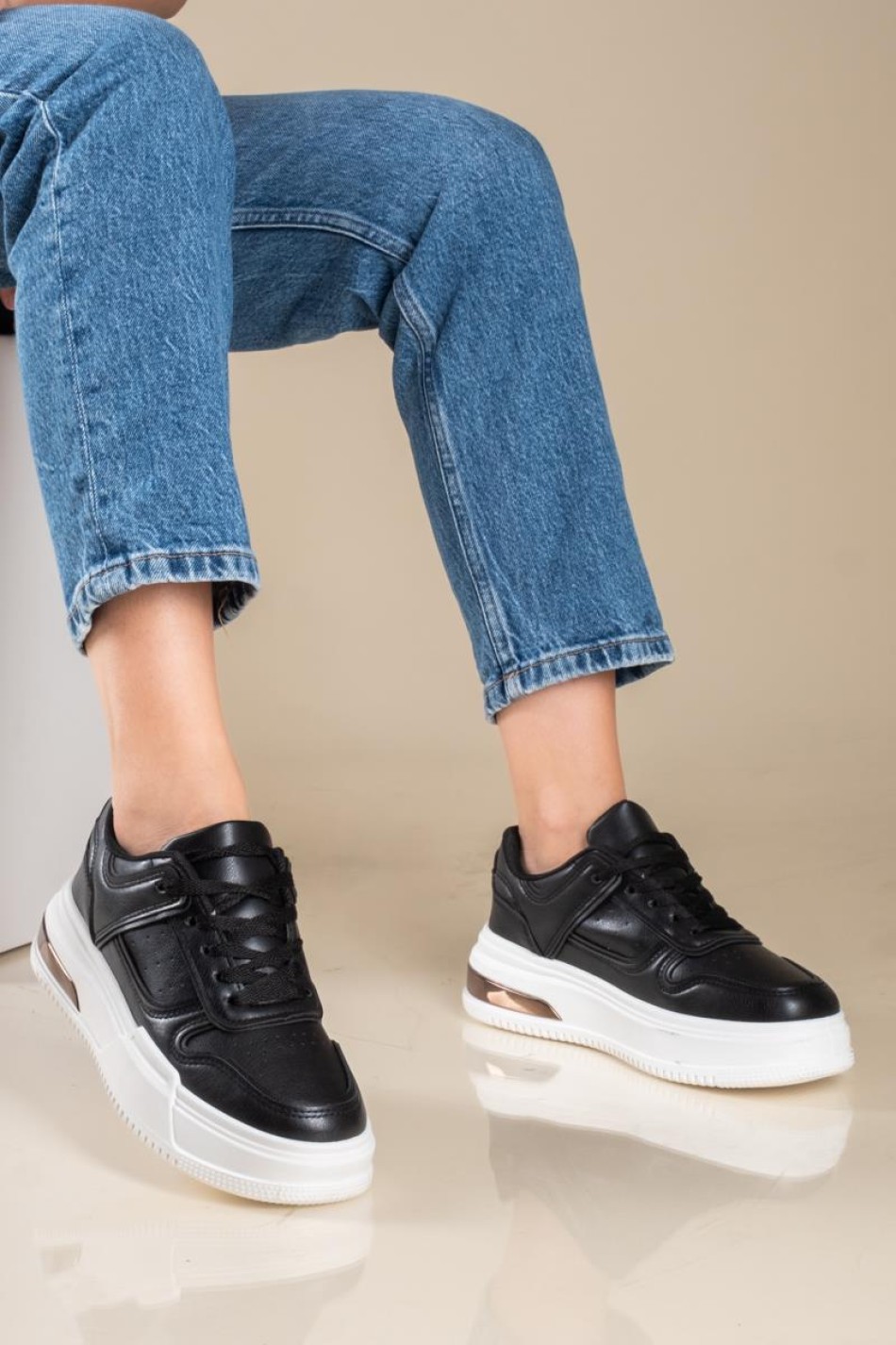 Casual sneakers σε συνδυασμό χρωμάτων 330.OX2337-L ΜΑΥΡΟ