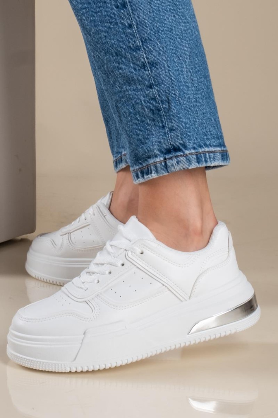 Casual sneakers σε συνδυασμό χρωμάτων 330.OX2337-L ΑΣΠΡΟ