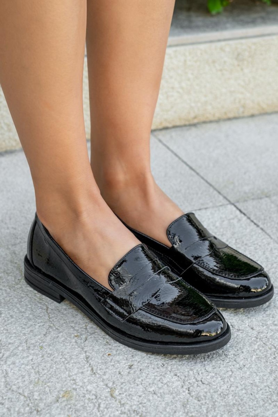 Flat loafers με λουστρίνι 185.914-LU ΜΑΥΡΟ