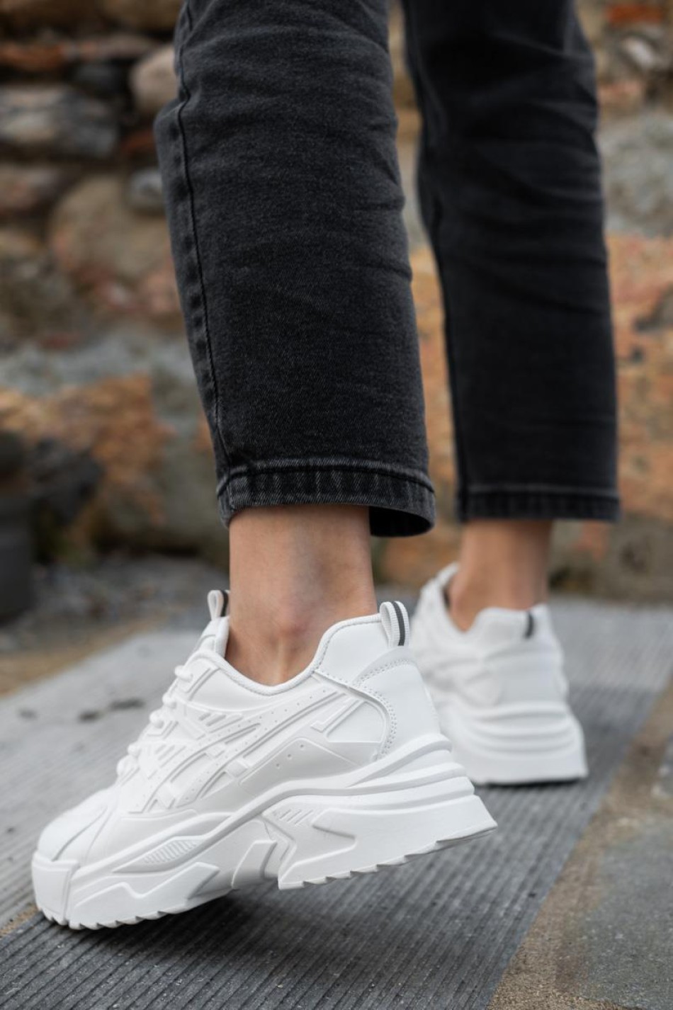 Chunky sneakers με ανάγλυφο μοτίβο 330.LY651-L ΑΣΠΡΟ