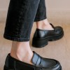 Chunky matte loafers σε ανδρόγυνο στύλ 330.JRX175-L ΜΑΥΡΟ