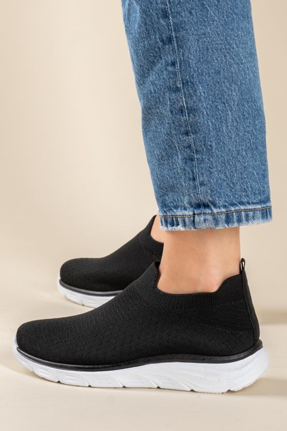 Slip-on sneakers τύπου κάλτσα 431.LY600-F ΜΑΥΡΟ/ΑΣΠΡΟ