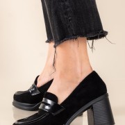 Block-heeled suede loafers 431.2M7-D8269-01-C ΜΑΥΡΟ