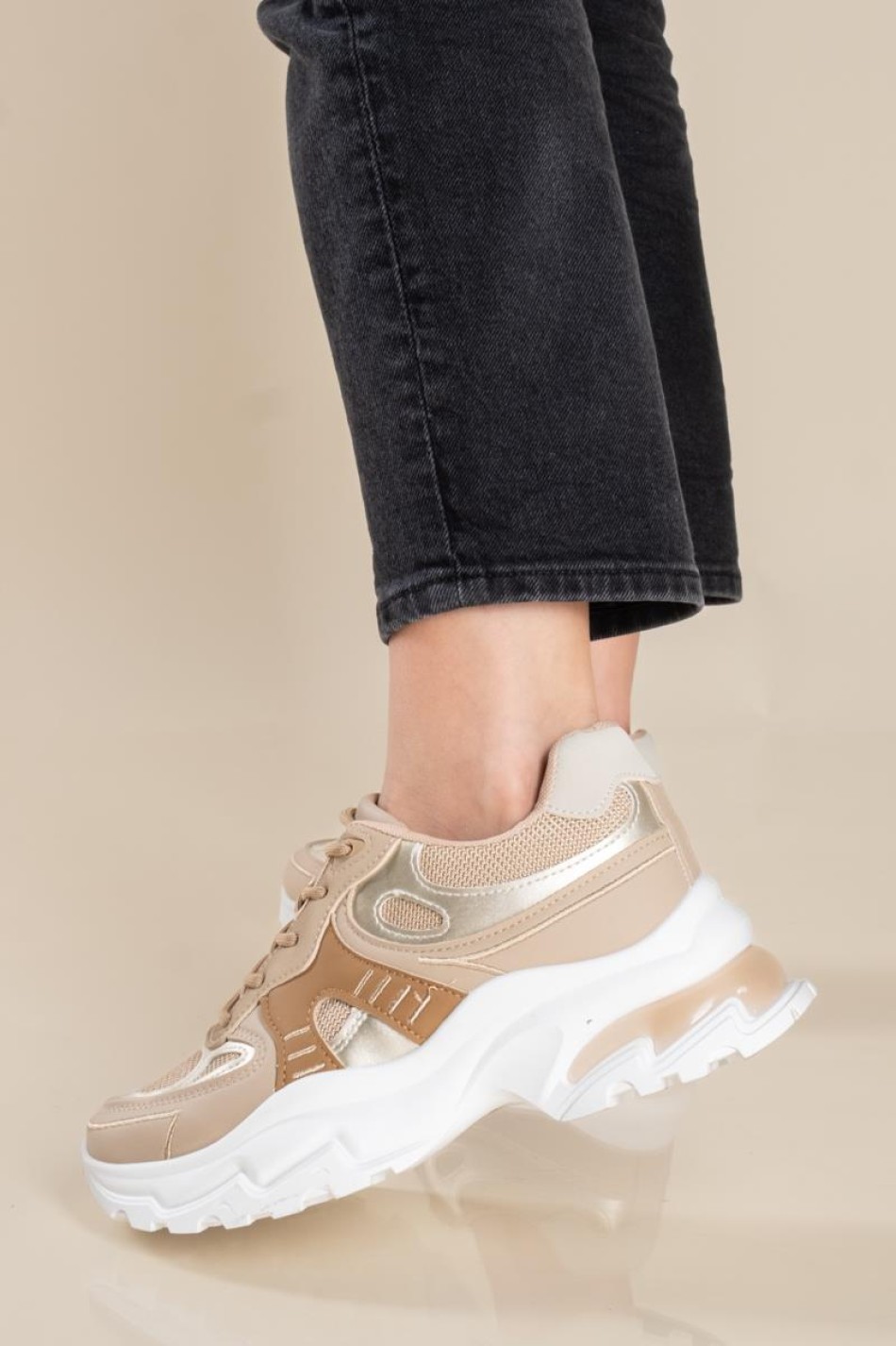 Chunky sneakers σε συνδυασμό υλικών 431.LY697-L ΠΟΥΡΟ