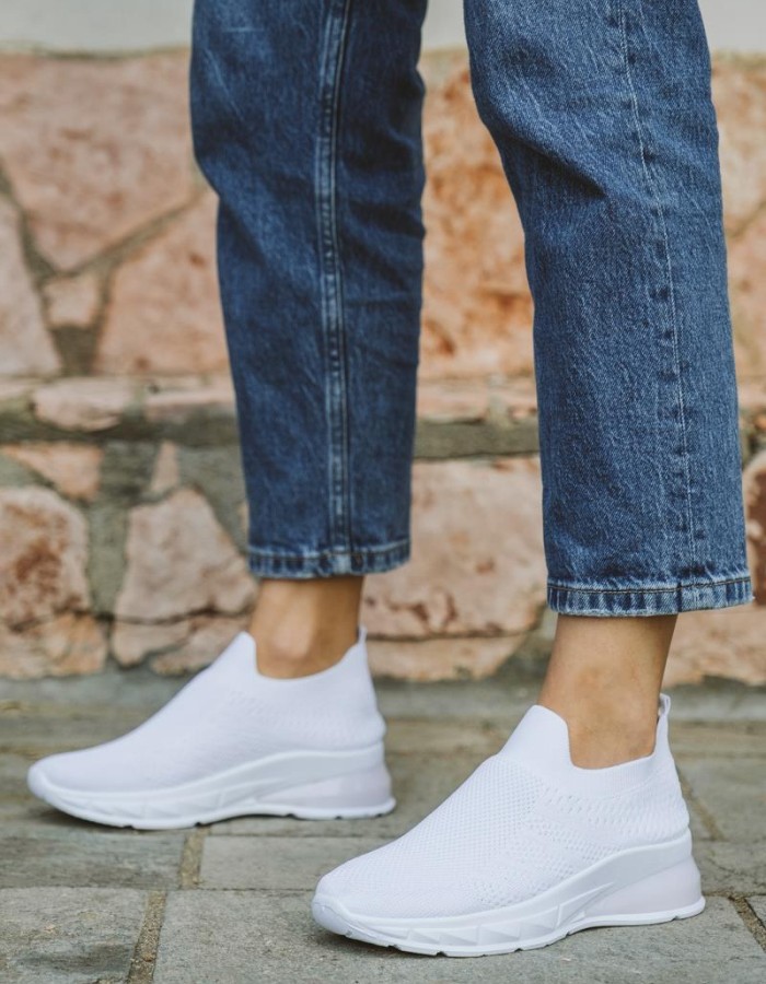 Υφασμάτινα slip-on sneakers με αερόσολα 416.LY519-F ΑΣΠΡΟ