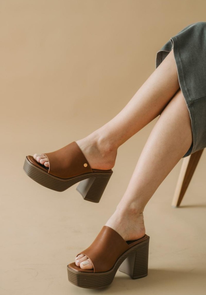 Blondie Mules με φαρδιά φάσα 202.SD94108-L ΤΑΜΠΑ