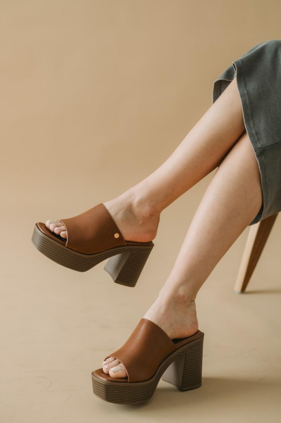 Blondie Mules με φαρδιά φάσα 202.SD94108-L ΤΑΜΠΑ