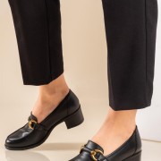 RAGAZZA Δερμάτινο loafer με χρυσή αλυσίδα 331.0466-L ΜΑΥΡΟ