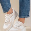 Casual sneakers σε συνδυασμό χρωμάτων 431.LY660-L ΜΠΕΖ