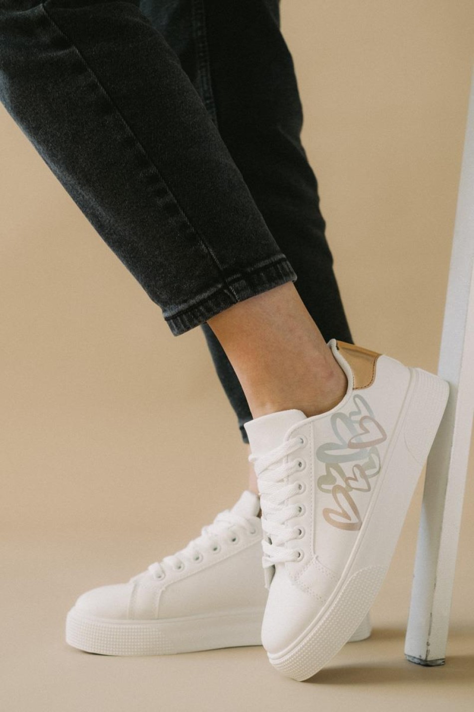 Δίσολα tennis sneakers με σχέδιο καρδιές 330.LY663-L ΑΣΠΡΟ/CHAMPAGNE