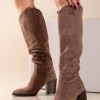 Western suede μπότες με εξωτερικές ραφές 431.7612-T03-C ΠΟΥΡΟ