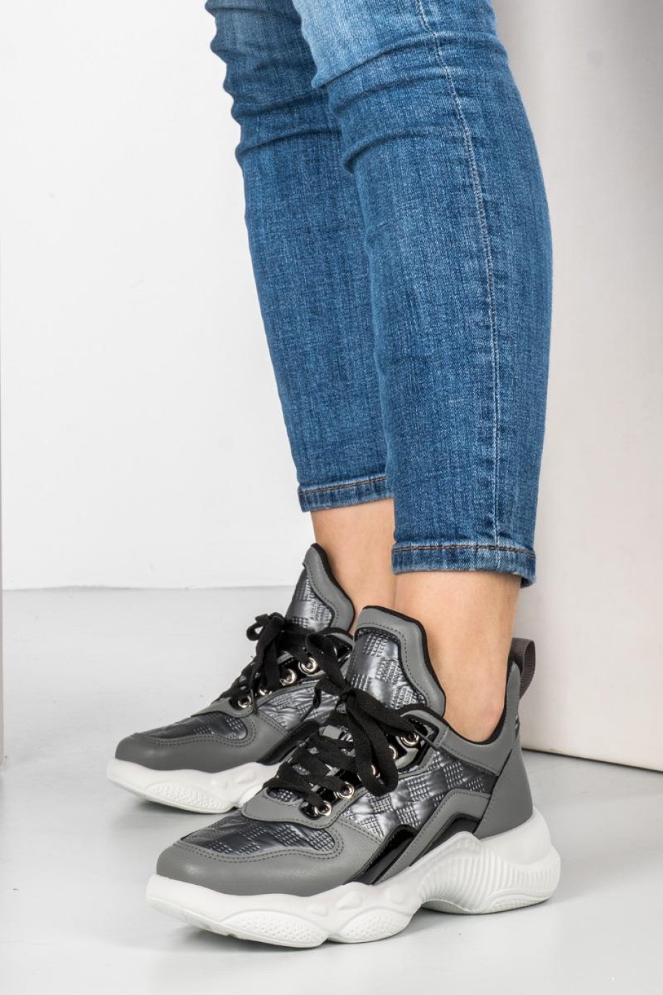 Chunky sneakers με γυαλιστερές λεπτομέρειες 306.TF180-L ΓΚΡΙ