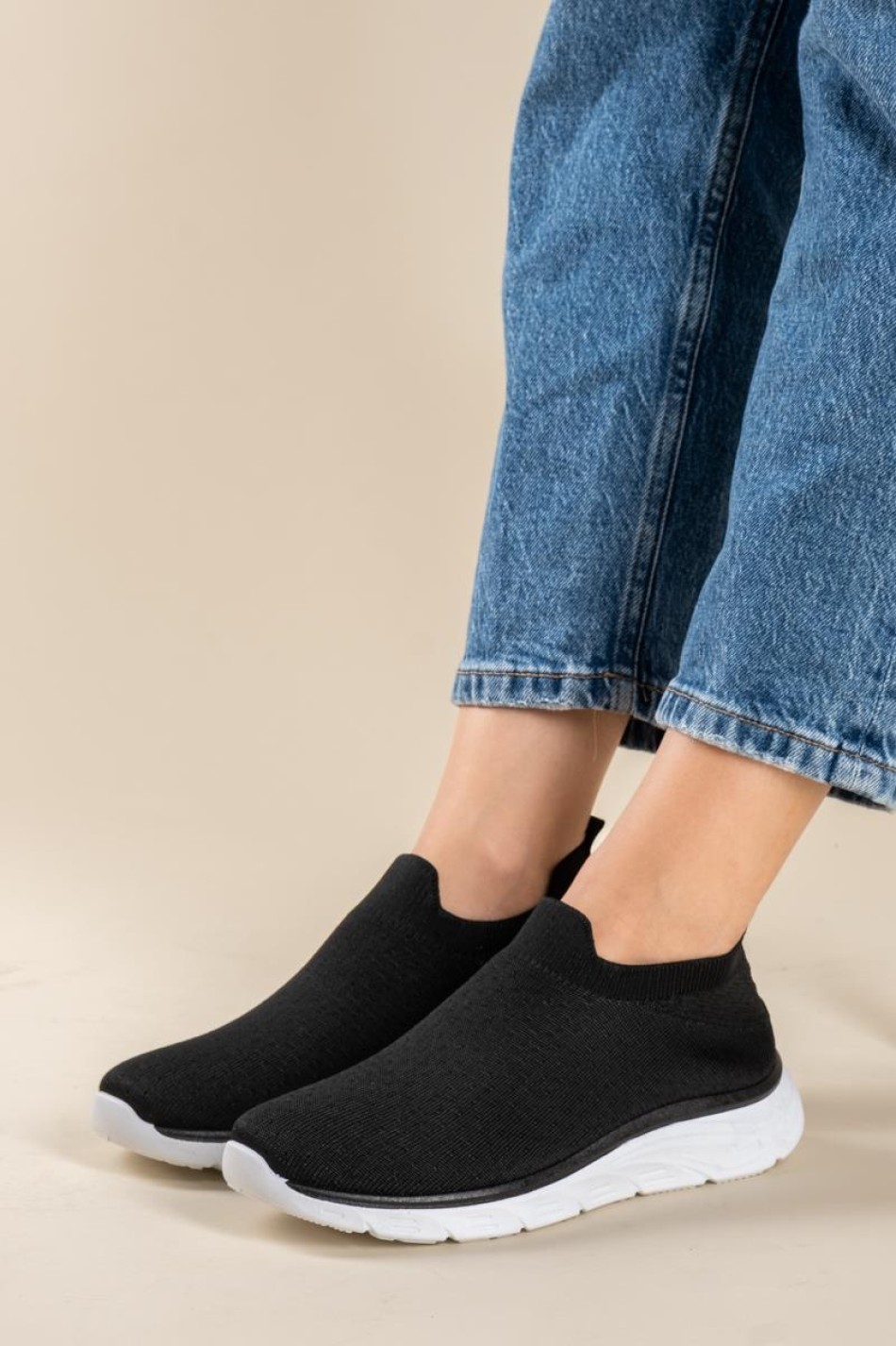 Slip-on sneakers τύπου κάλτσα 431.LY600-F ΜΑΥΡΟ/ΑΣΠΡΟ