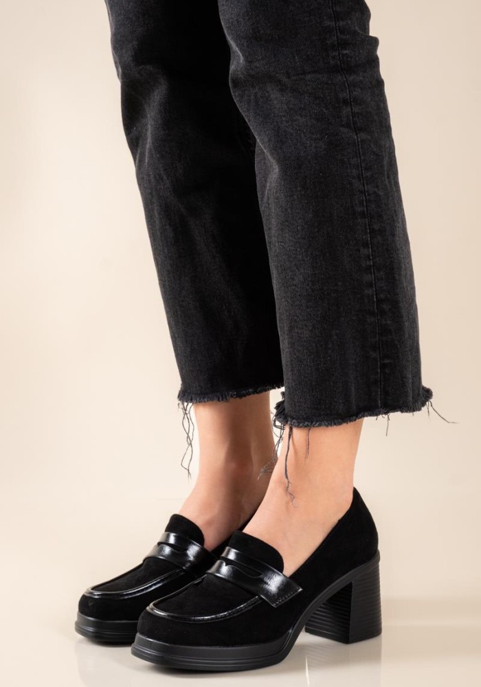 Block-heeled suede loafers 431.2M7-D8269-01-C ΜΑΥΡΟ