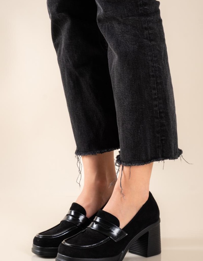 Block-heeled suede loafers 431.2M7-D8269-01-C ΜΑΥΡΟ