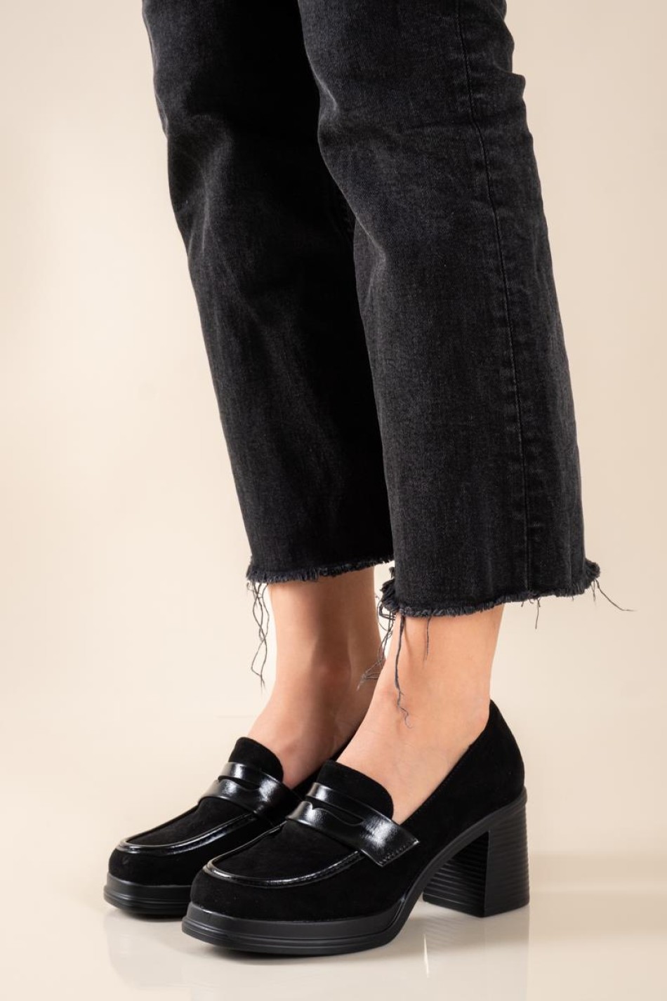 Block-heeled suede loafers 431.2M7-D8269-01-C ΜΑΥΡΟ