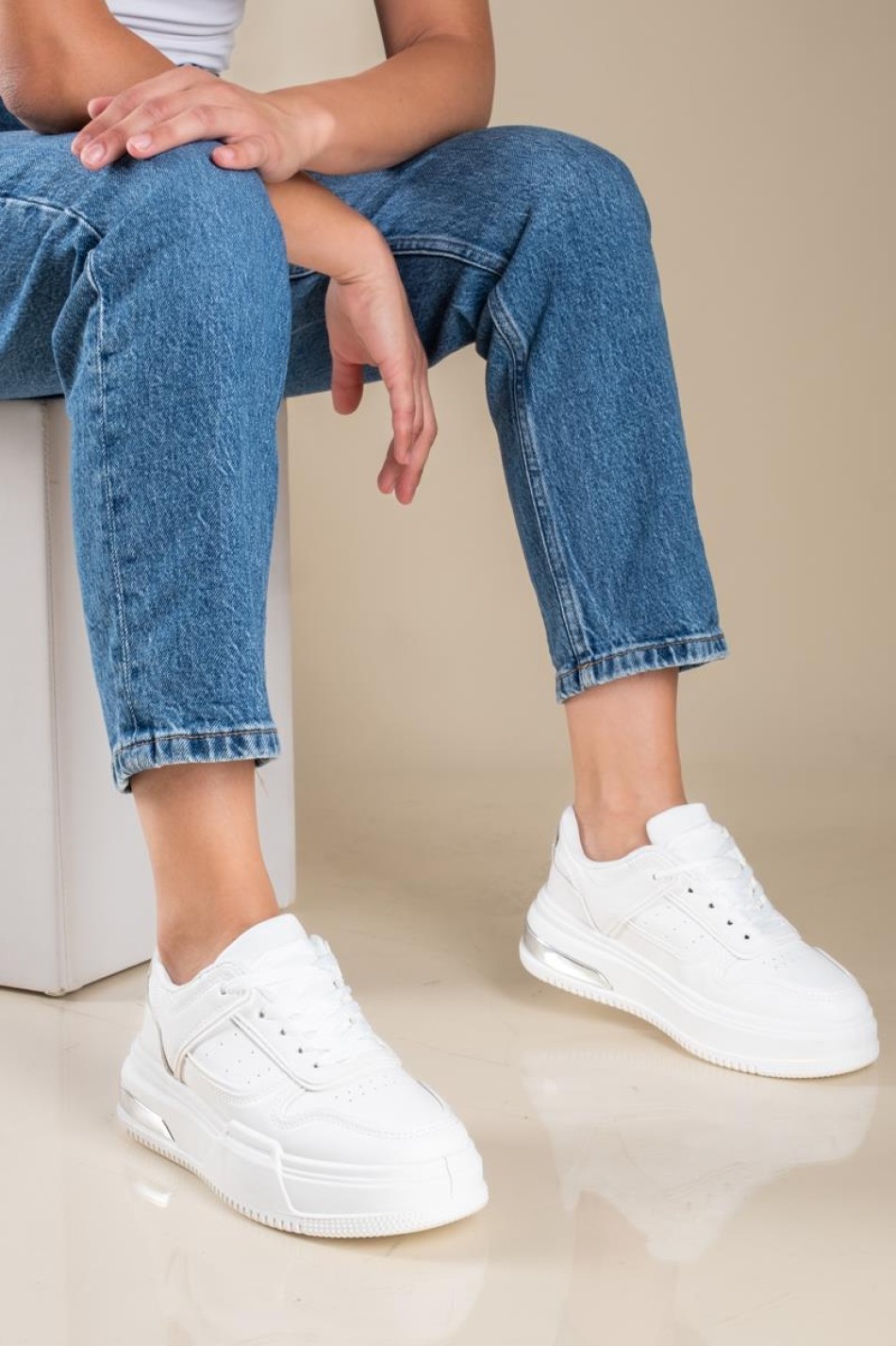 Casual sneakers σε συνδυασμό χρωμάτων 330.OX2337-L ΑΣΠΡΟ