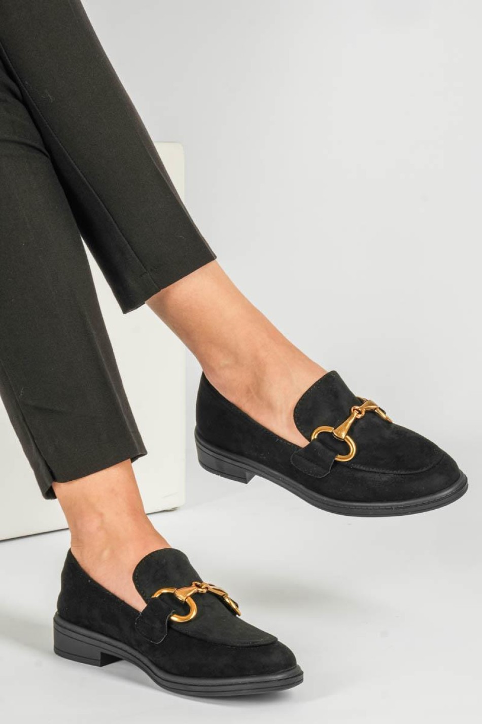 Loafers suede με μεταλλική αλυσίδα 396.M7315-C ΜΑΥΡΟ