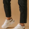 Chunky sneakers σε συνδυασμό υλικών 330.JR106-L ΑΣΠΡΟ/ΜΠΕΖ