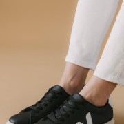 Tennis sneakers με διακοσμητικό στο πλάι 330.C891-L ΜΑΥΡΟ/ΑΣΠΡΟ