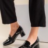 Loafer λουστρίνι με τετράγωνο τακούνι 431.5520-1-LU ΜΑΥΡΟ