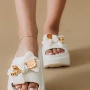 Flatforms παντόφλες με φιογκάκι και διακοσμητικά 330.N88-P ΑΣΠΡΟ