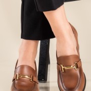 RAGAZZA δερμάτινα loafers με διακοσμητική αλυσίδα 331.063-L ΤΑΜΠΑ